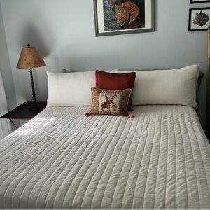 Beautiful KING QUILT ivory color channel-stitch quilt: cotton reverses to velvet